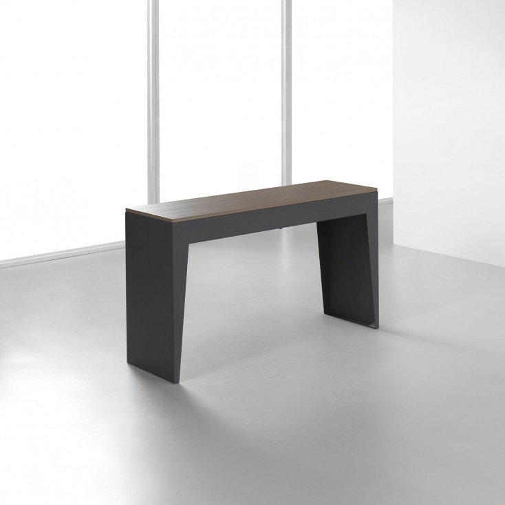 Consolle di design allungabile con struttura in acciaio e 4 ante