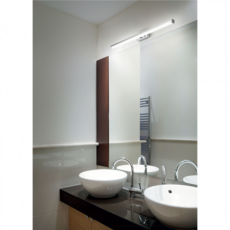 Lampada da parete grande a LED con struttura in metallo in stile moderno
