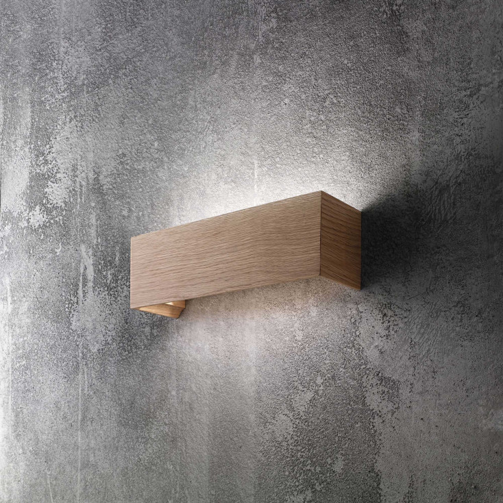 Applique da parete a LED con struttura in metallo e legno design moderno