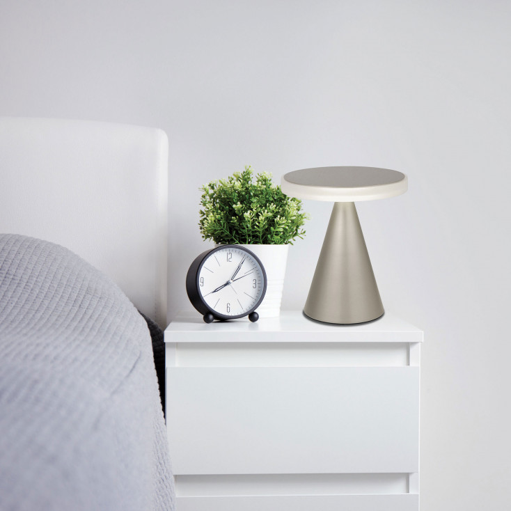 Lampada da tavolo a Led dimmerabile struttura in metallo dal design moderno