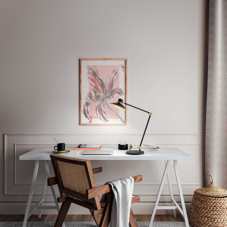 Lampada da scrivania a LED struttura e paralume in metallo dalle linee moderne
