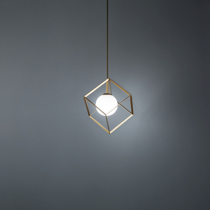 Illuminazione a sospensione in metallo verniciato diffusore sferico in vetro