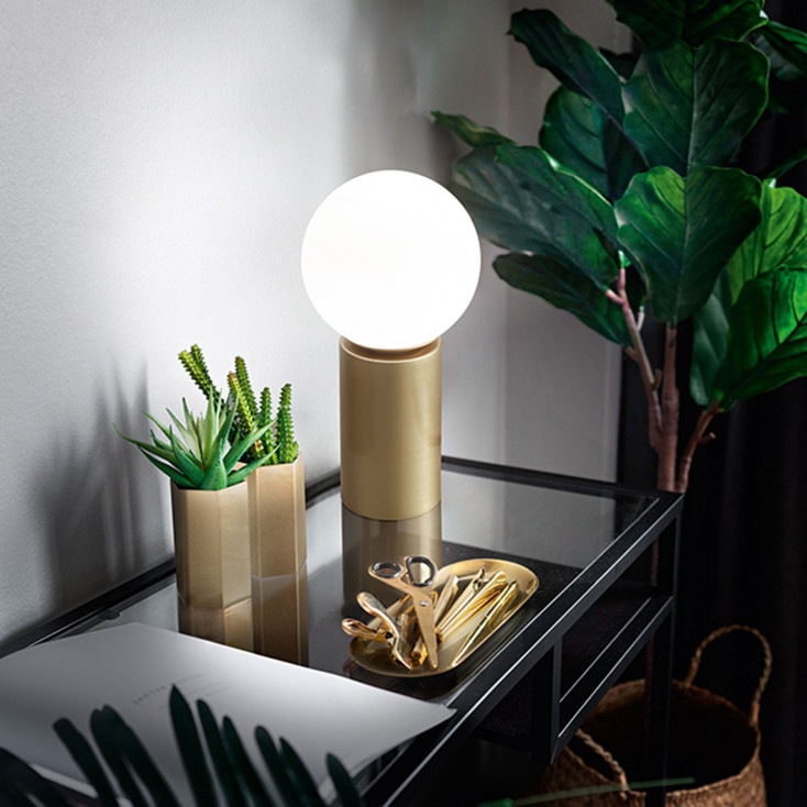 Lampada da tavolo in metallo finitura oro spazzolato luce dimmerabile