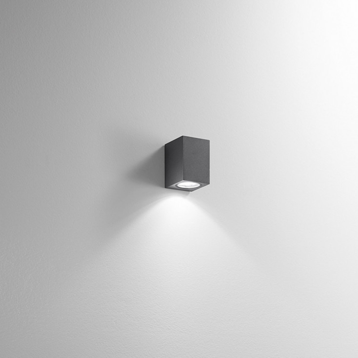 Applique bassa monoemissione per esterni/interni in alluminio diffusore in vetro