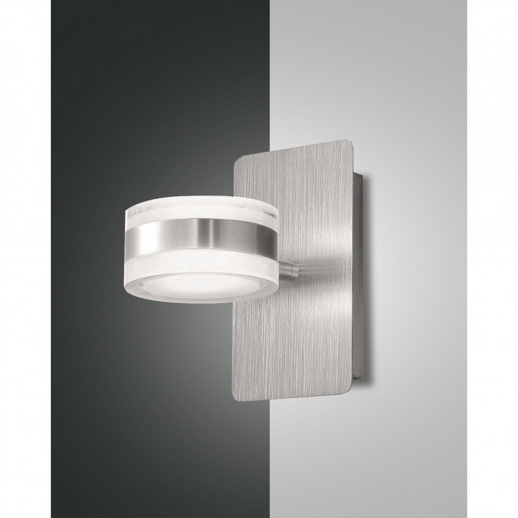 Applique da parete a LED in stile moderno con struttura in metallo