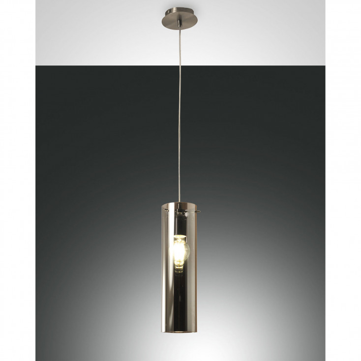 Lampada a sospensione moderna con struttura in metallo e diffusore in vetro