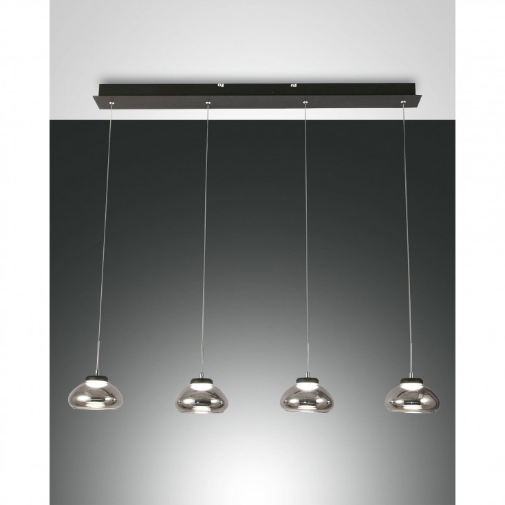 Lampada a sospensione a 4 luci a LED in metallo con diffusore in vetro soffiato