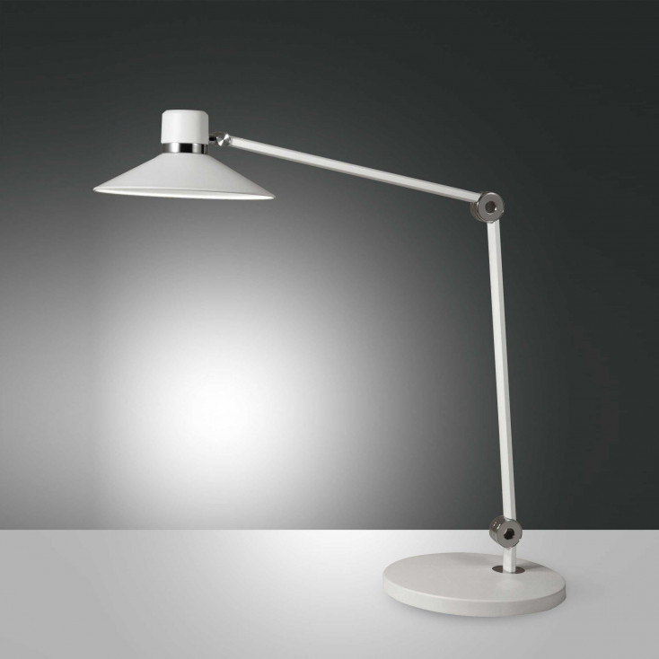 Lampada da scrivania a LED struttura e paralume in metallo dalle linee moderne