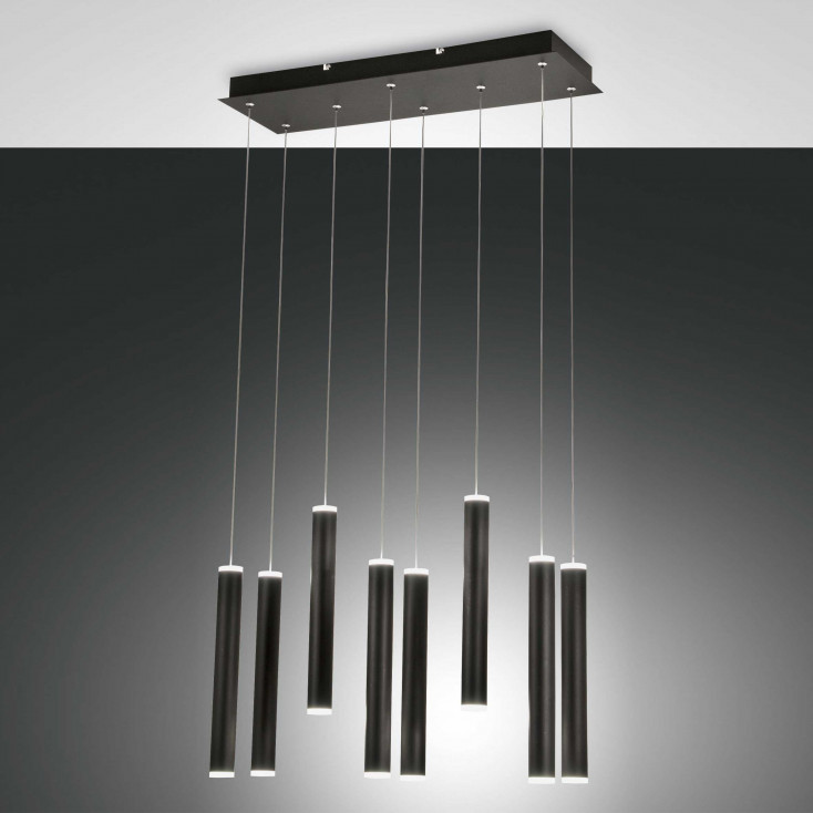 Lampada a sospensione a LED con 8 diffusori dalle linee moderne ed eleganti