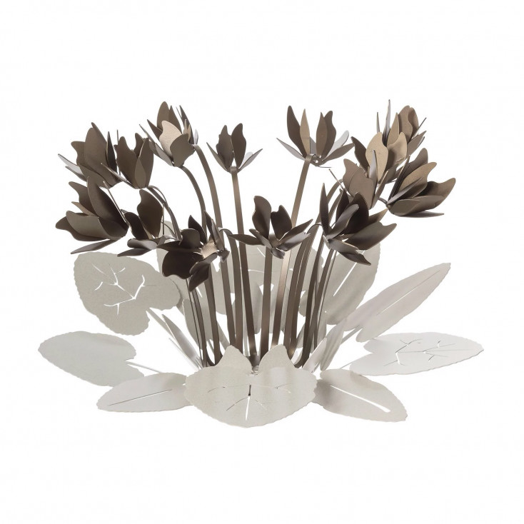 Centrotavola decorativo con forma floreale in metallo
