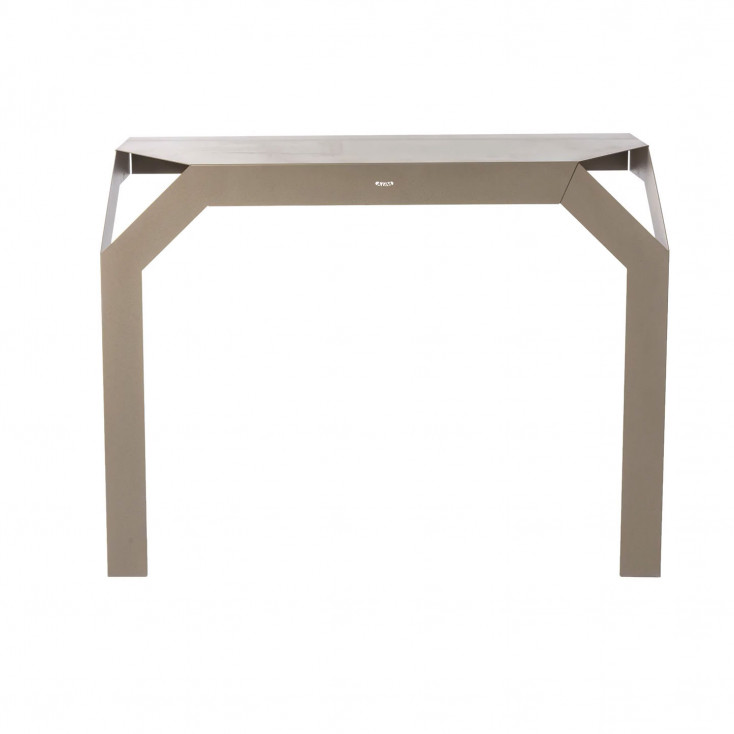 Consolle in metallo dal design moderno