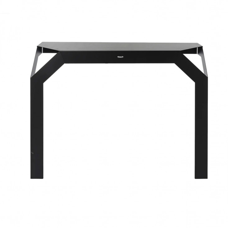 Consolle in metallo dal design moderno