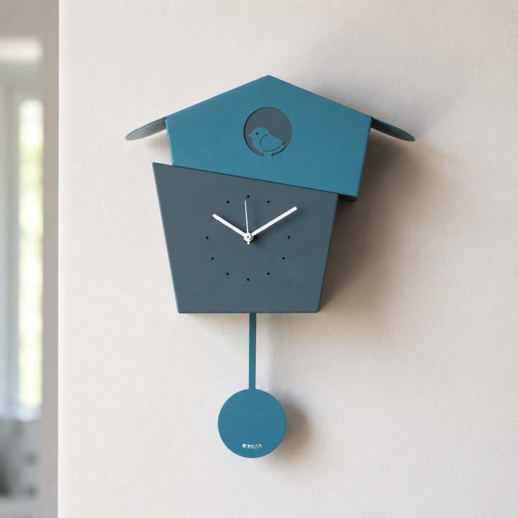 Orologio da parete con pendolo e sagoma di uccellino in metallo design moderno