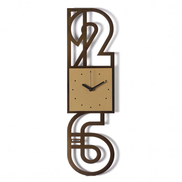 Orologio da parete di design con struttura in metallo