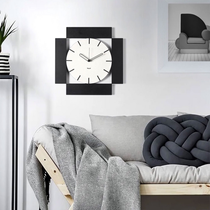 Orologio da parete minimalista in metallo dal design moderno