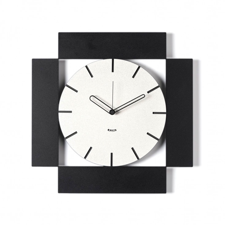 Orologio da parete minimalista in metallo dal design moderno