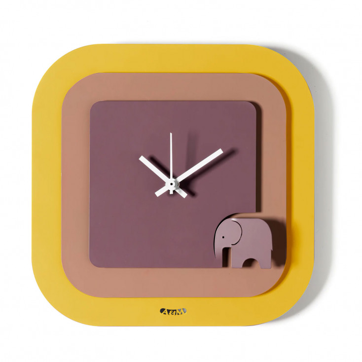 Orologio da parete quadrato moderno in metallo con dettaglio decorativo elegante