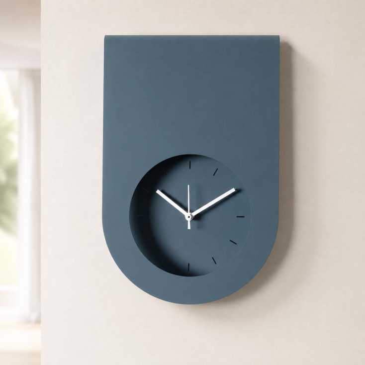Orologio da parete moderno in metallo con design minimale e quadrante incassato