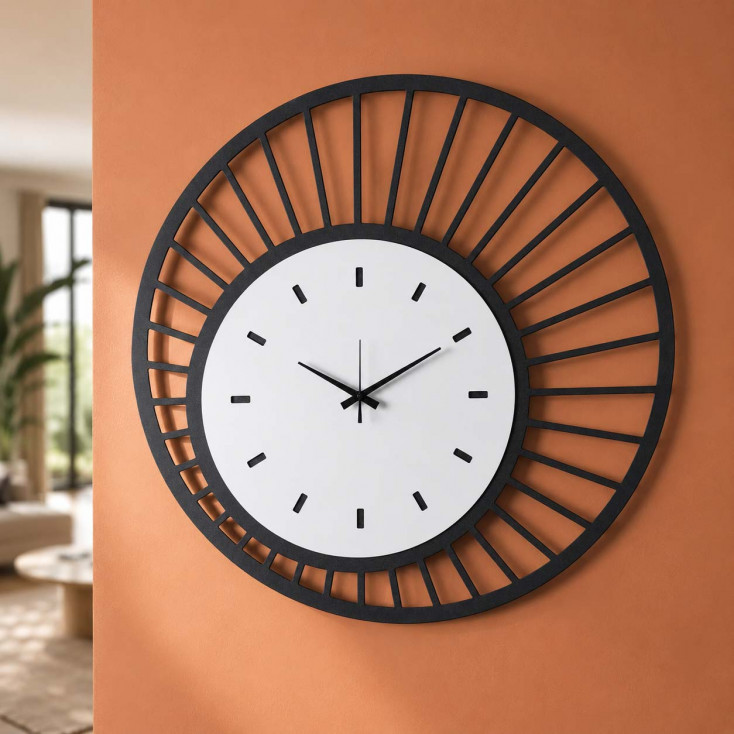 Orologio da parete rotondo in metallo dal design moderno