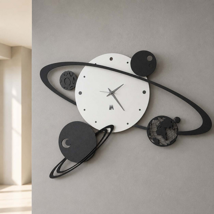 Orologio da parete in metallo dal design moderno