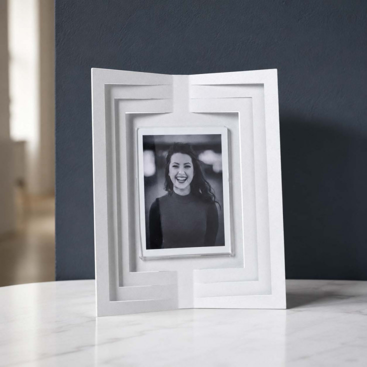 Portafoto da tavolo con cornice in metallo moderna
