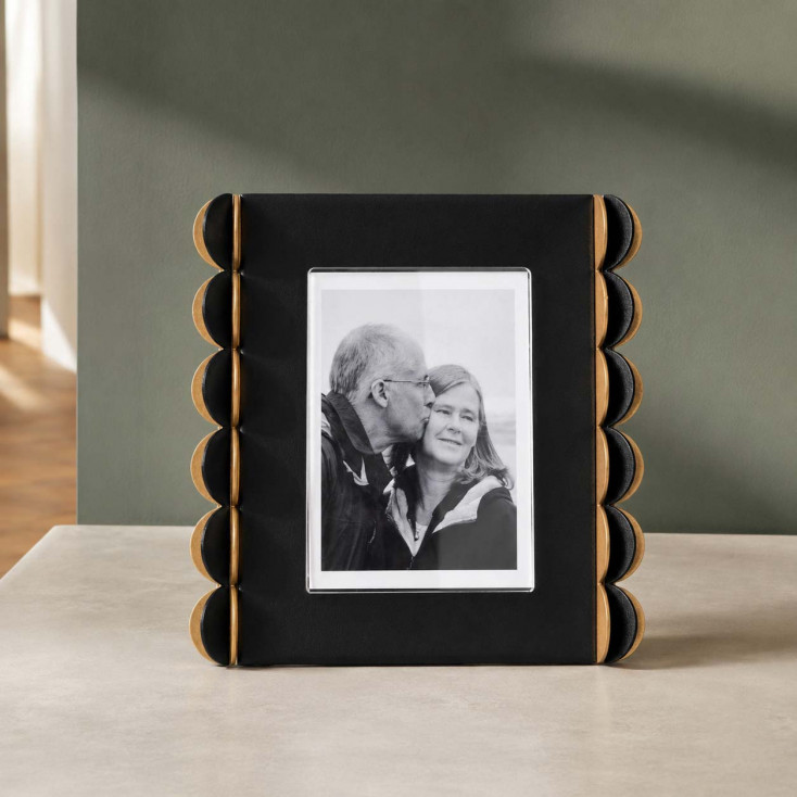 Portafoto da tavolo con cornice in metallo piccola dal design moderno