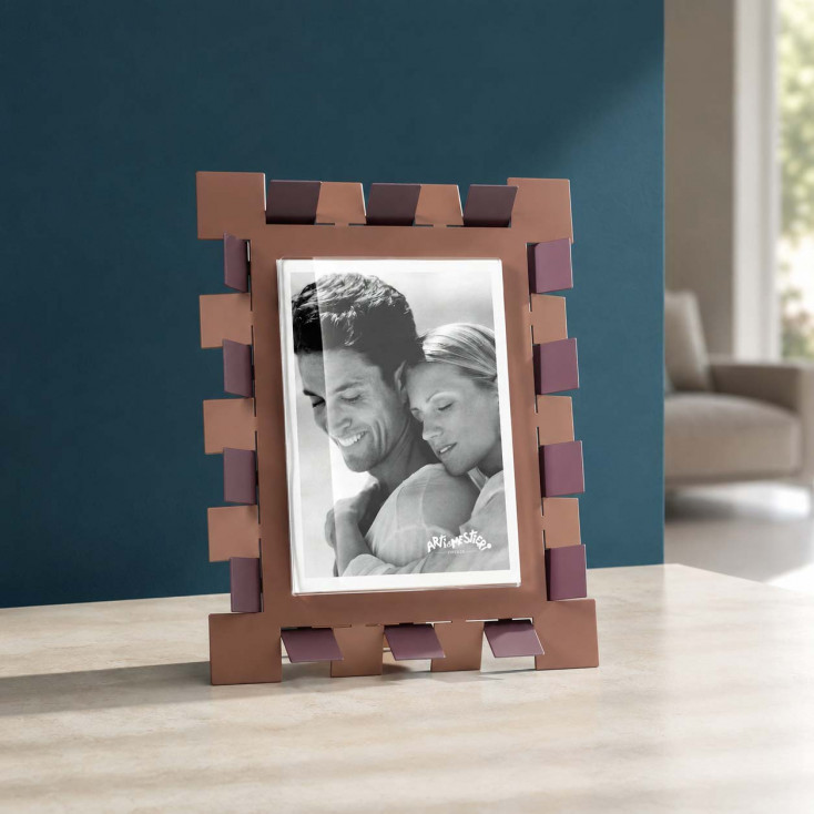 Portafoto da tavolo grande in metallo dal design particolare