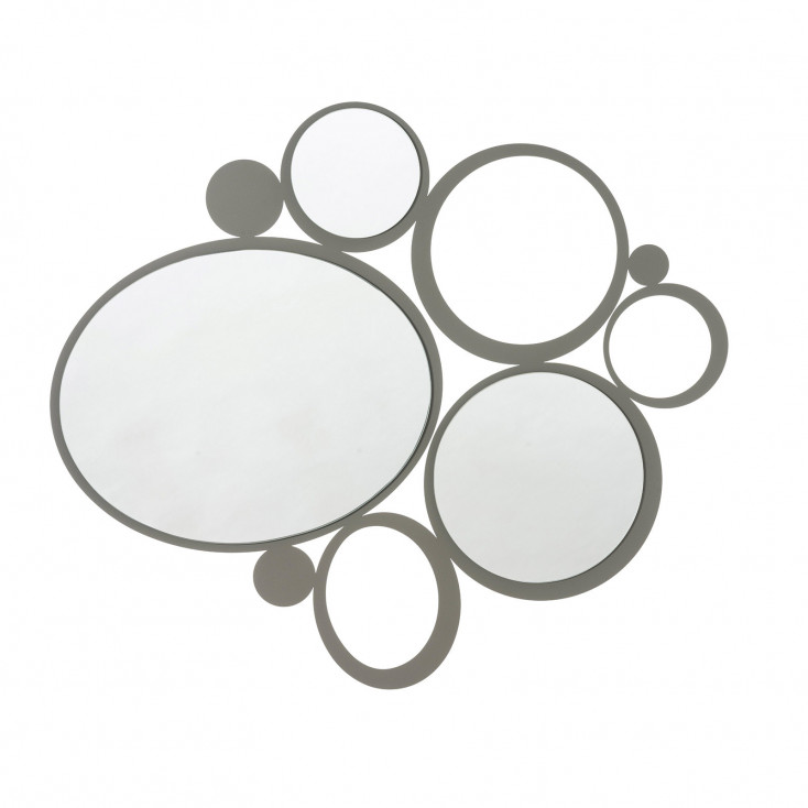 Specchio da parete con cornice in metallo dal design moderno ed elegante