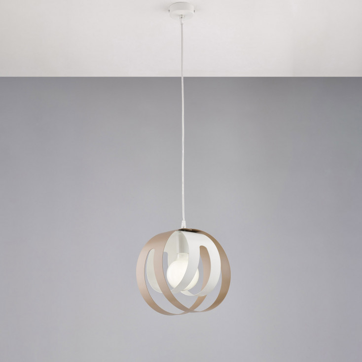 Lampada a sospensione con struttura e diffusore in metallo dal design moderno