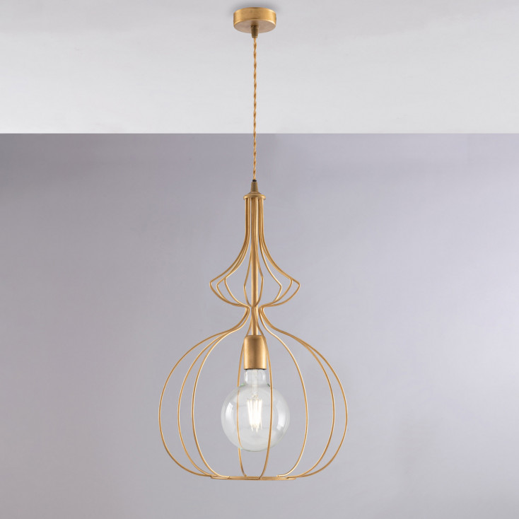Lampada a sospensione con struttura in metallo dalle linee moderne