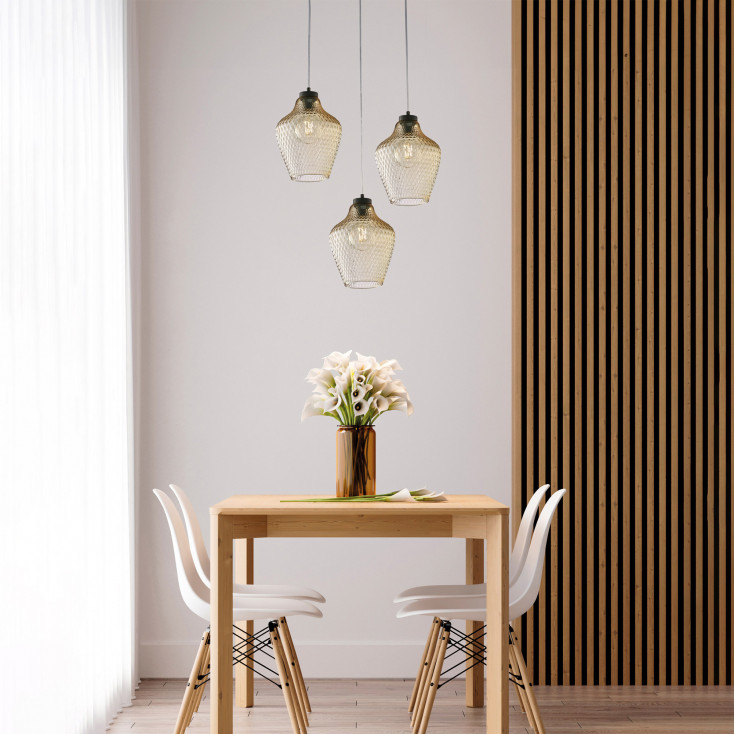 Lampada a sospensione in metallo con 3 diffusori in vetro dal design moderno