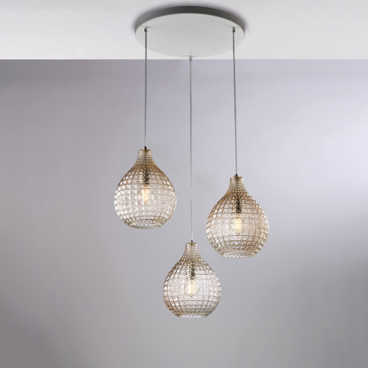 Lampada a sospensione in metallo laccato con 3 diffusori in vetro moderno