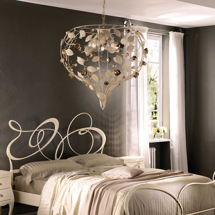 Lampadario in metallo laccato con decorazione decape 3 luci