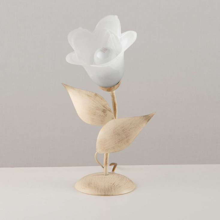 Lampada da tavolo con struttura linee classiche in metallo e diffusore in vetro