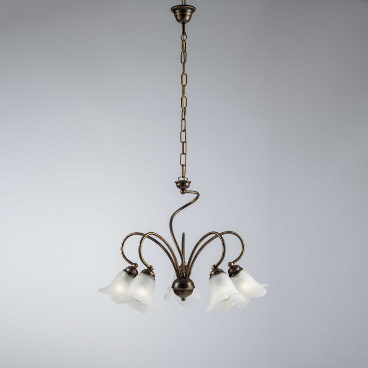 Lampadario grande dalle linee classiche diffusori in vetro