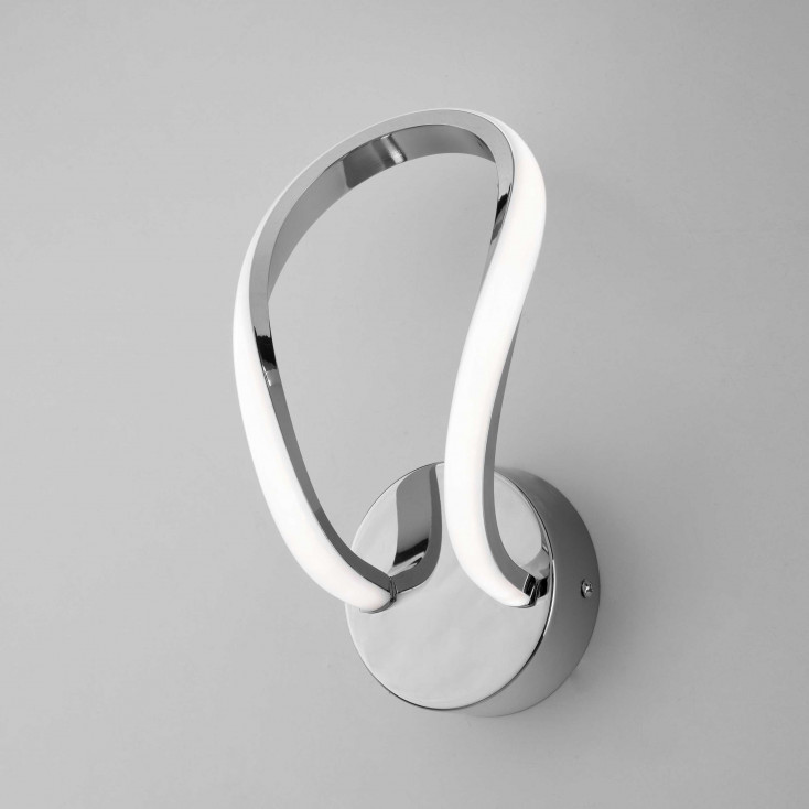 Applique da parete a LED con struttura in alluminio dalle linee moderne