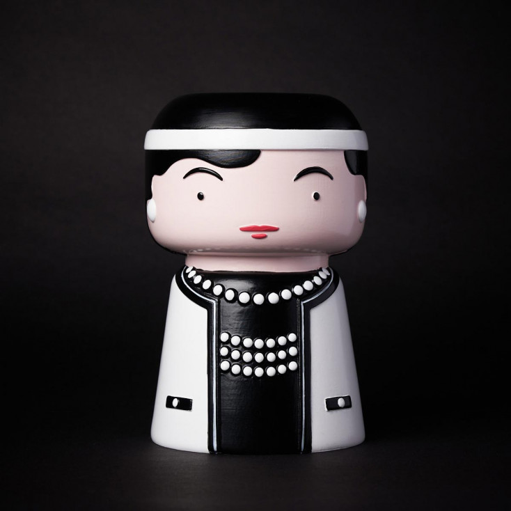 Vaso piccolo in resina dal design moderno Icon