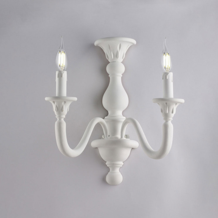 Applique da parete classica con struttura in legno con doppio braccio