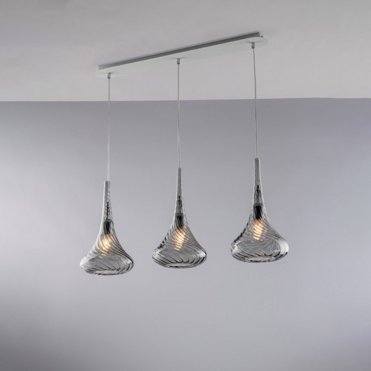 Lampada a sospensione con 3 diffusori lineari in vetro dal design moderno