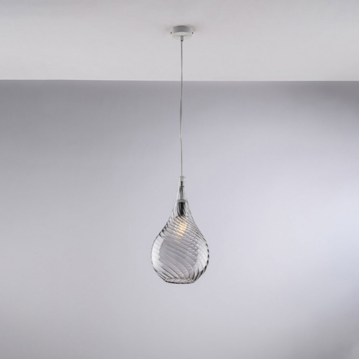 Lampada a sospensione con singolo diffusore in vetro dal design moderno