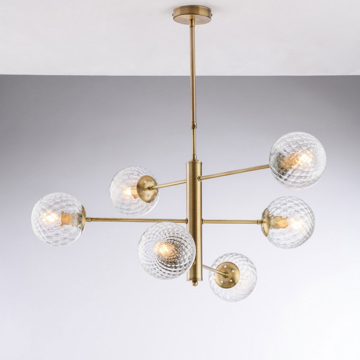 Lampadario grande in metallo con 6 diffusori dal design moderno ed elegante