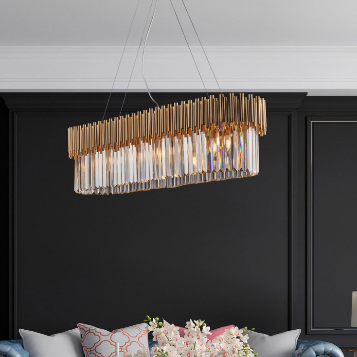 Lampadario moderno con struttura in metallo e paralume in vetro