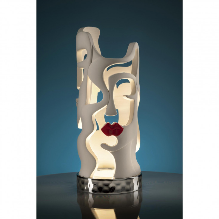 Lampada da tavolo bassa in marmorino dal design moderno