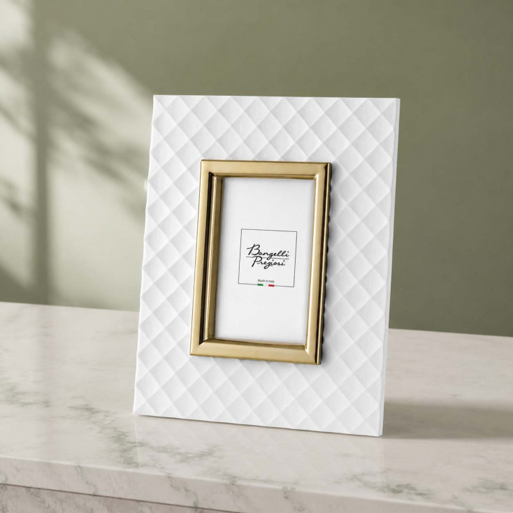Portafoto in marmorino da tavolo con foto dal design moderno ed elegante