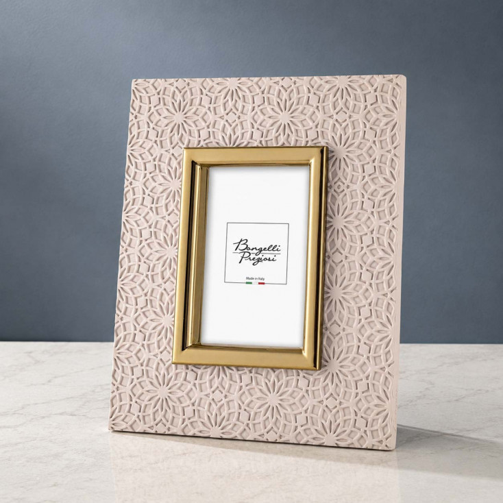 Portafoto in marmorino floreale da tavolo dal design moderno ed elegante