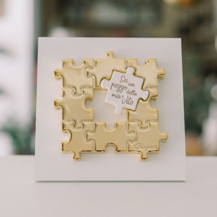 Quadro piccolo con pannello in legno e soggetto in marmorino