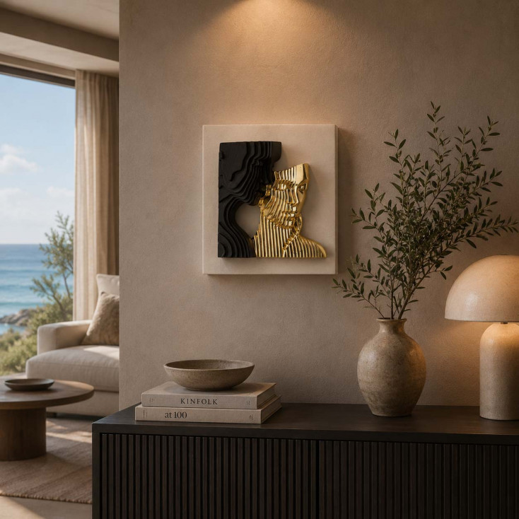 Quadro piccolo moderno con pannello in legno e volti in marmorino