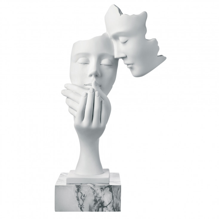 Scultura da tavolo moderna con visi di innamorati con base colorata
