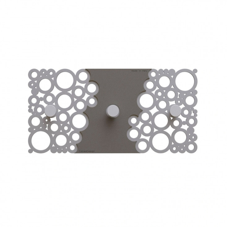 Appendiabiti da parete con pannello in legno e 3 pomelli dal design moderno