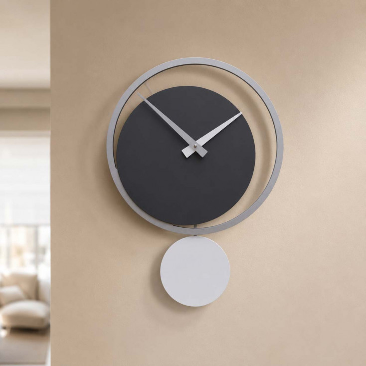 Orologio da parete a pendolo in legno dal design moderno